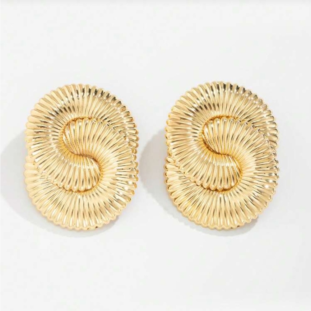 New! Gold Statement Earrings (3003) NWOT